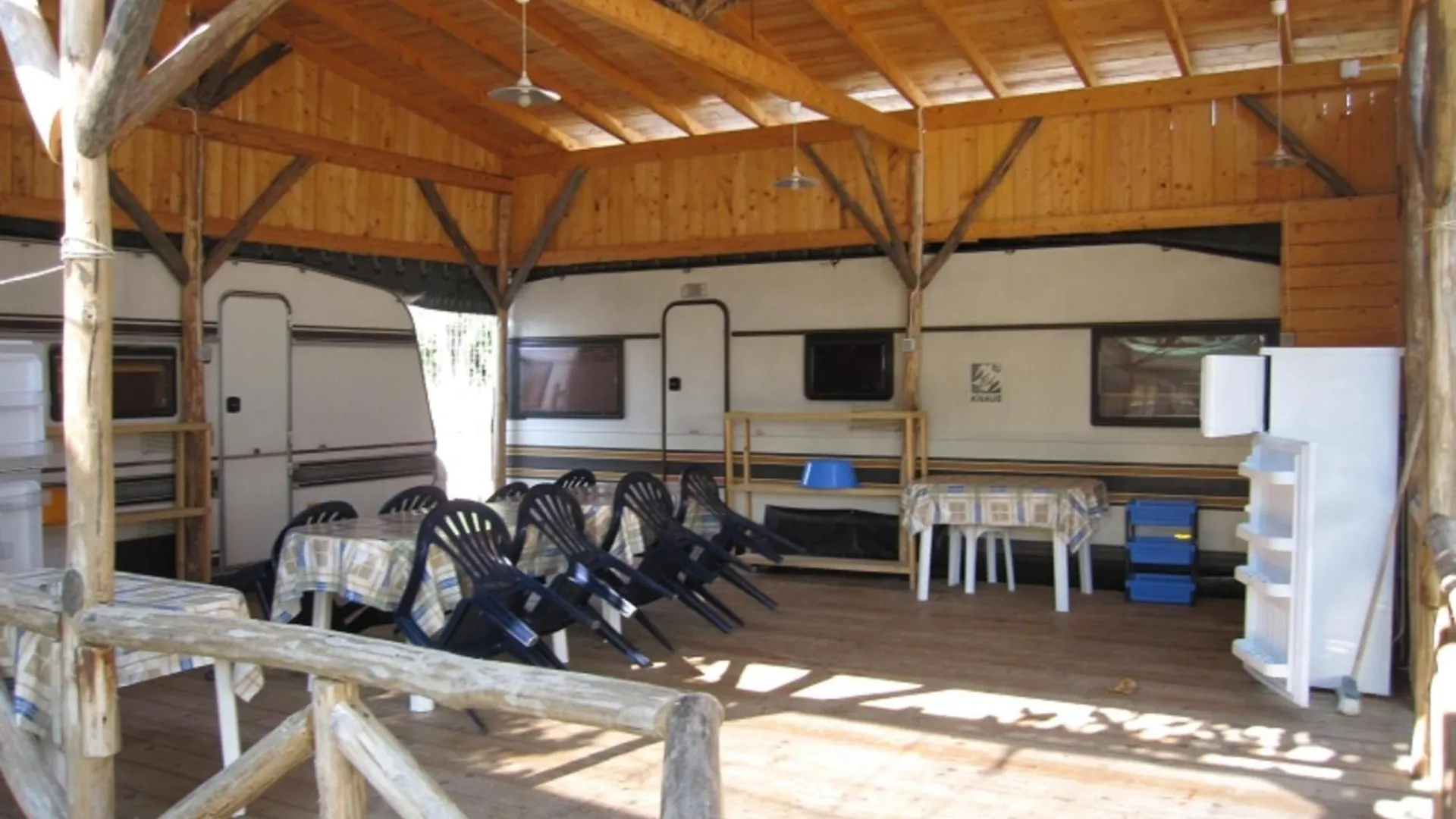Camping Tsitreli contacts